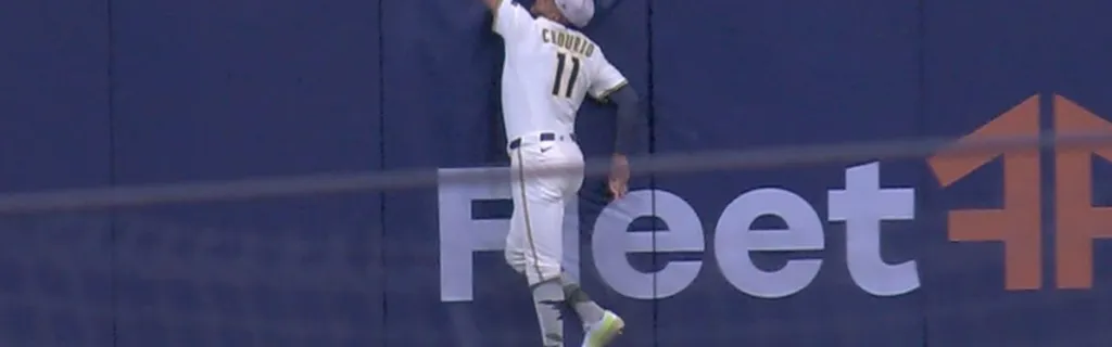 Chourio robs Lewis of game-tying HR to put Twins’ 13-game streak in jeopardy