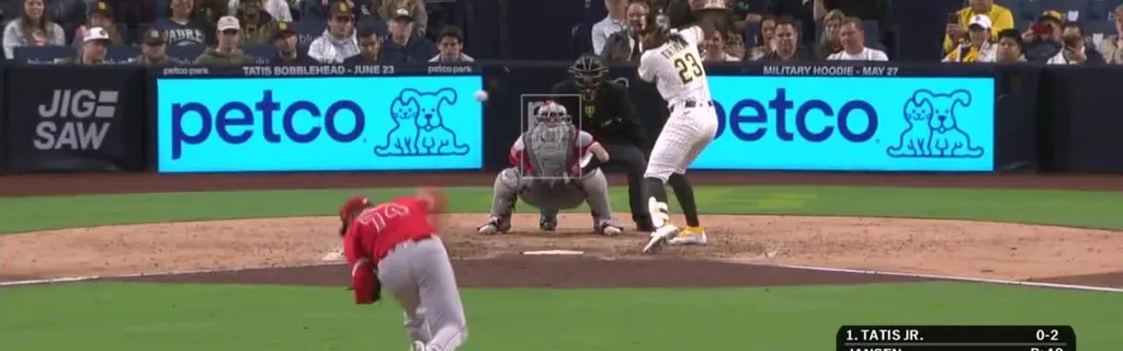 Fernando Tatis Jr. homers (11) on a line drive to left center field. Elias Díaz scores.