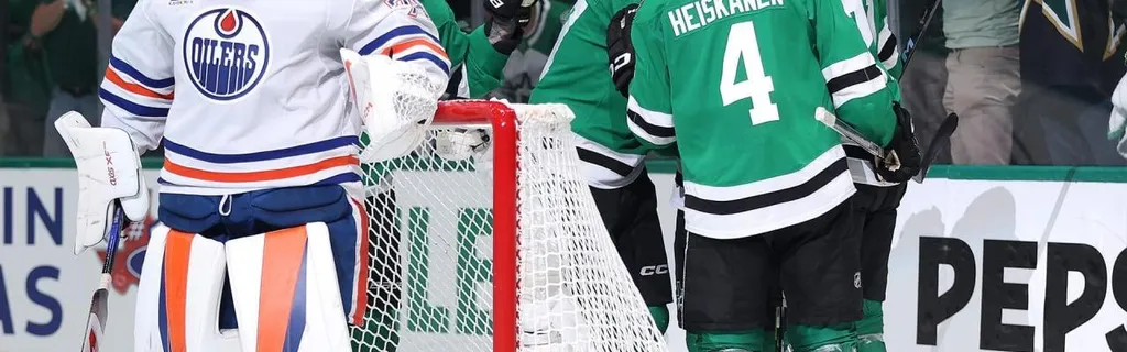 Stars strike 3 times in the 3rd for lead