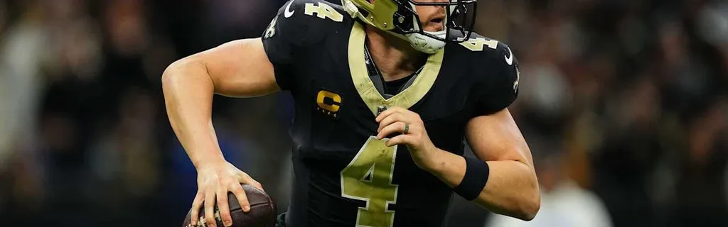 Saints QB Derek Carr still weighing potential shoulder surgery; decision expected sooner than later