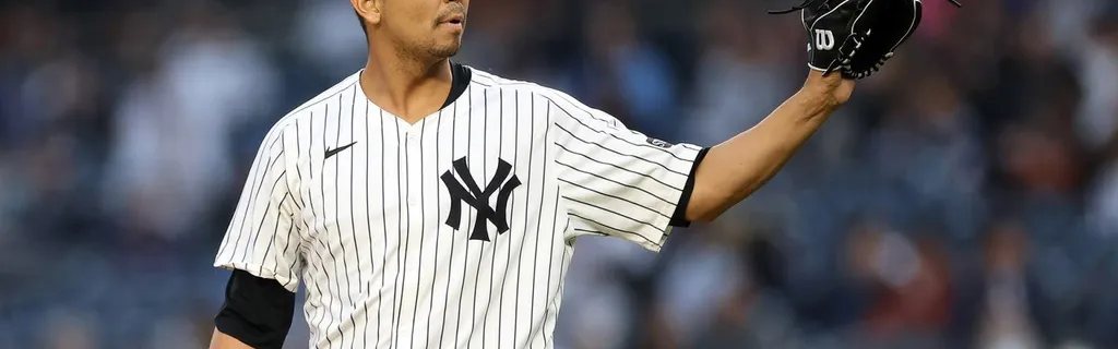 Yankees DFA Carlos Carrasco, recall RHP De los Santos