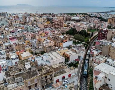 Circling Sicily on Its Regional Trains (Published 2022)