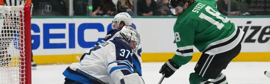 Hellebuyck keeps Stars off board early