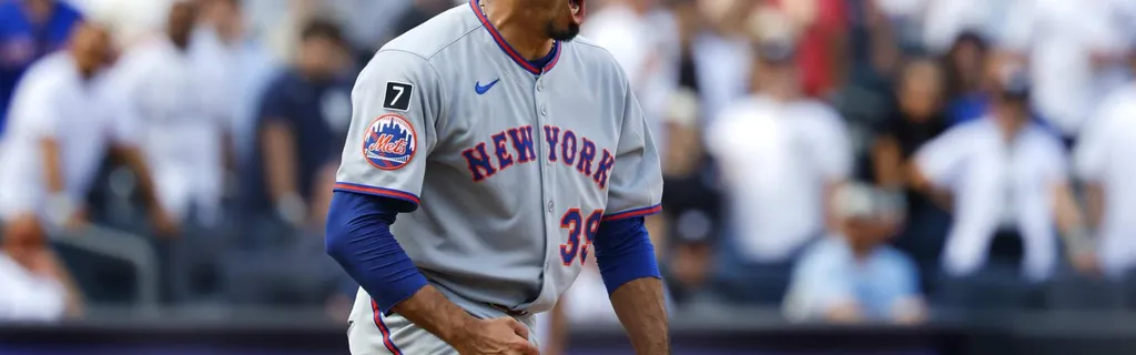 Edwin Díaz earns the save