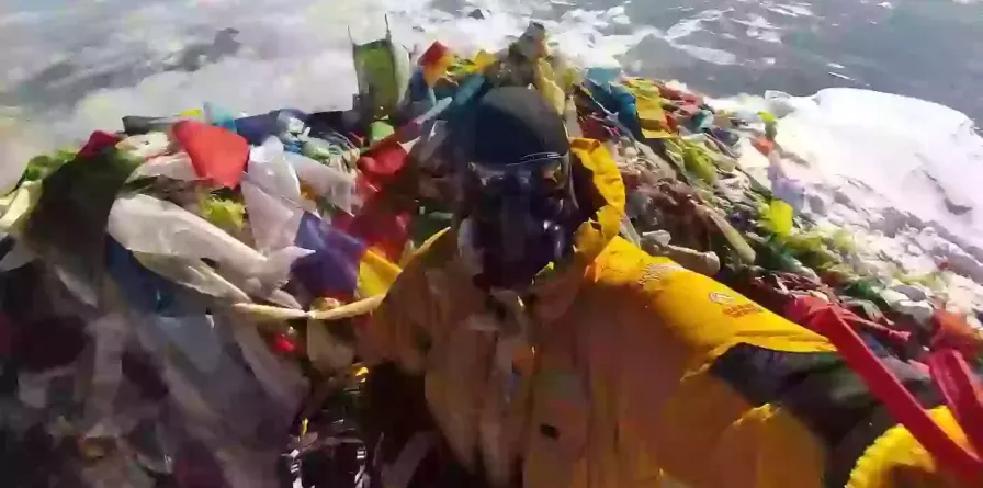 Flat Earther has unexpected comeback after people claimed selfie taken from top of Mount Everest proved Earth is round