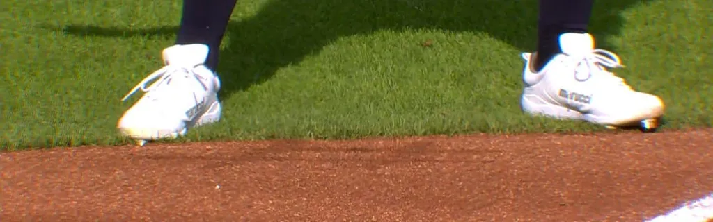 Jace and Josh Jung play tic-tac-toe between innings
