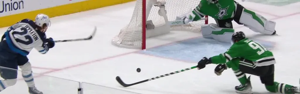 Oettinger makes diving save on Appleton
