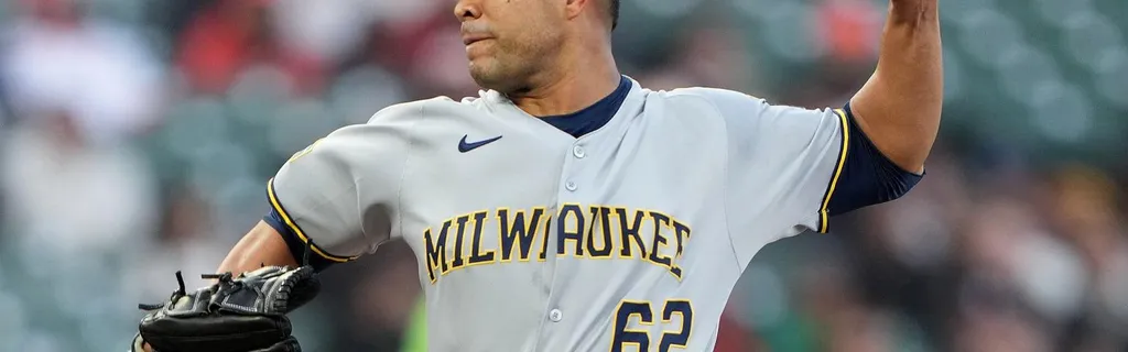 Brewers place Quintana on IL with left shoulder impingement