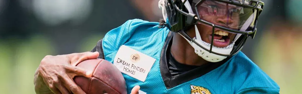 Jaguars’ Travis Hunter begins on offense, will start taking defensive reps next week